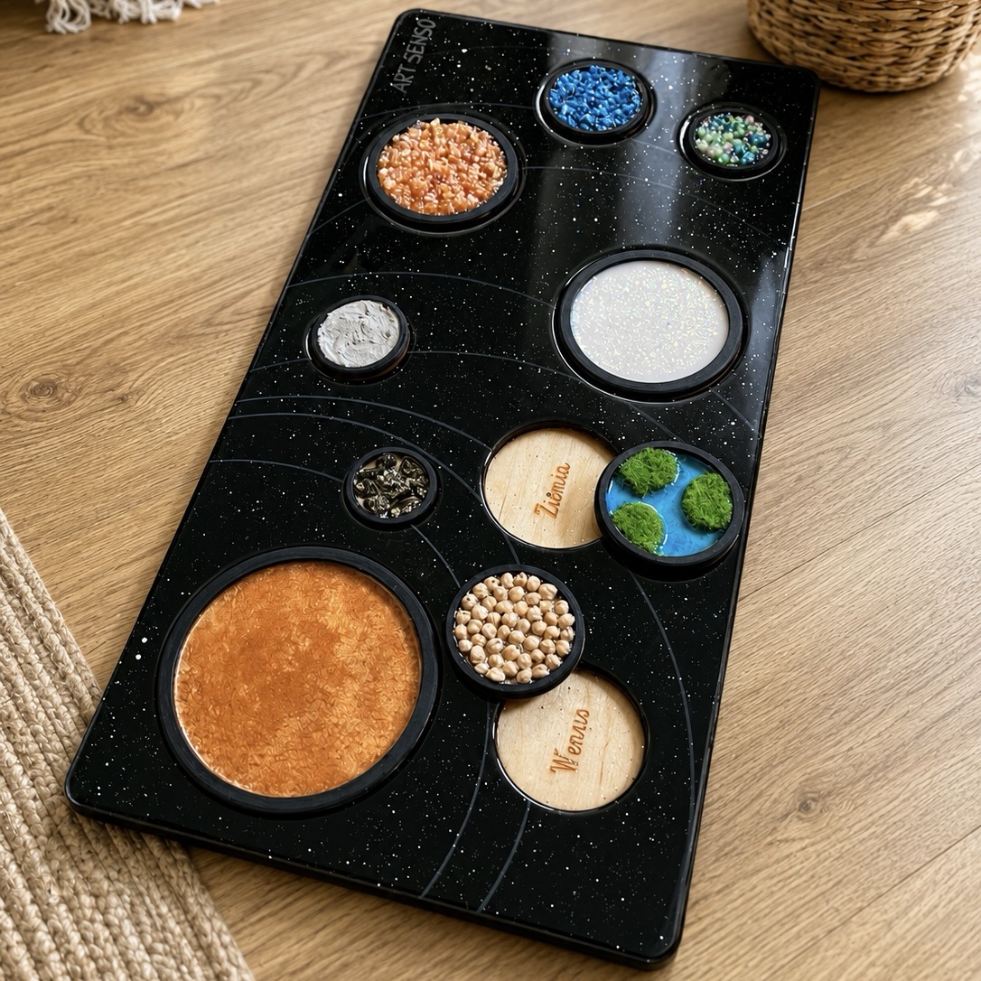 Sensoryczny Układ Słoneczny Montessori z tacą KOSMOS Planety sensoryczne