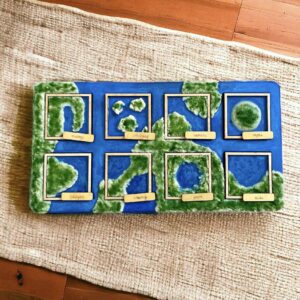 FORMY UKSZTAŁTOWANIA LĄDU I WODY Montessori z tacą