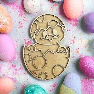 Kurczaczek w skorupce wersja 2 - drewniana wysypywanka sensoryczna przesypywanka