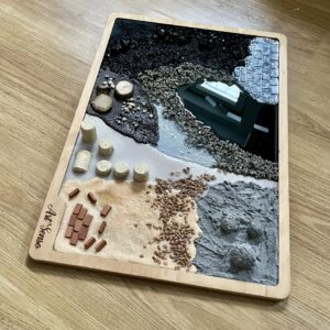 PLAC BUDOWY - makieta sensoryczna Montessori do odgrywania ról